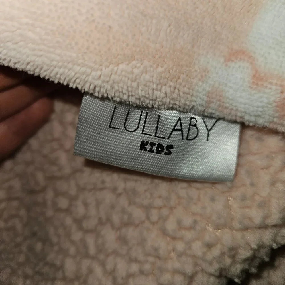 Lullaby Kids Pink White Fleece Baby Blanket Lion Elephant Giraffe Circus Parade